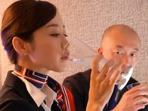 Em họ có cặp vú bự làm cho thằng anh không chịu nổi…