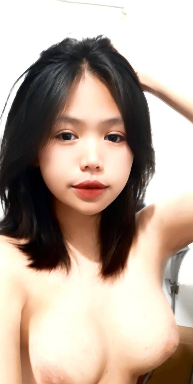 Làm tình cùng cô hàng xóm dâm dục bằng tư thế doggy
